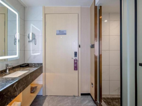 Borrman Hotel Lipu Central Plaza
